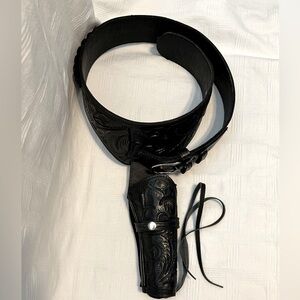 Western Style Tooled Gun Holster